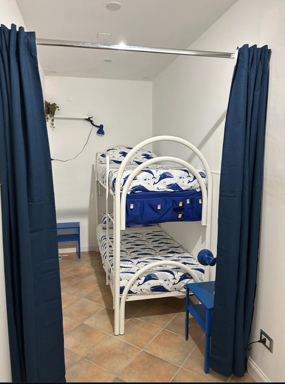 Intero Alloggio Salita Tasso Naples Extérieur photo