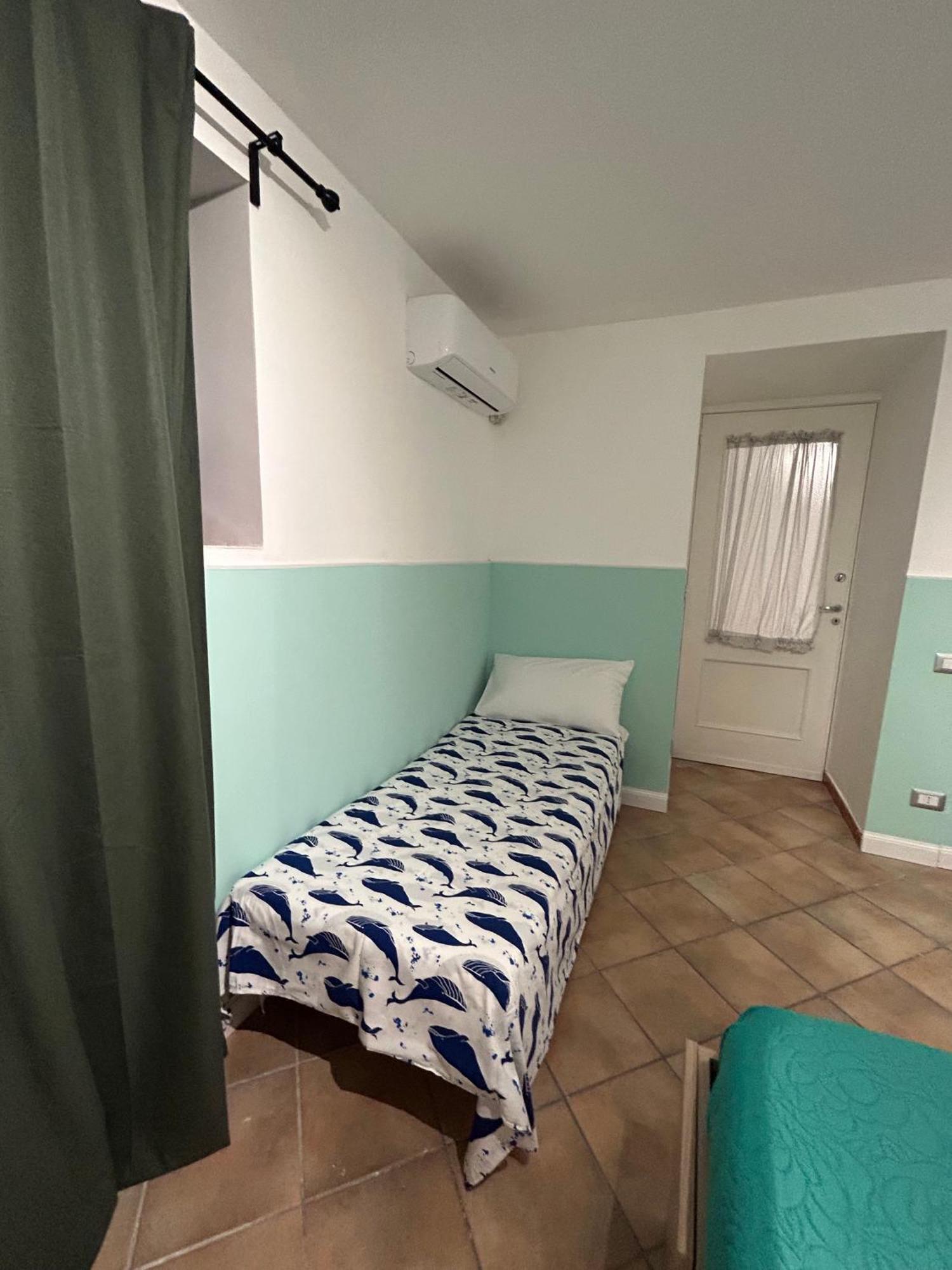 Intero Alloggio Salita Tasso Naples Extérieur photo